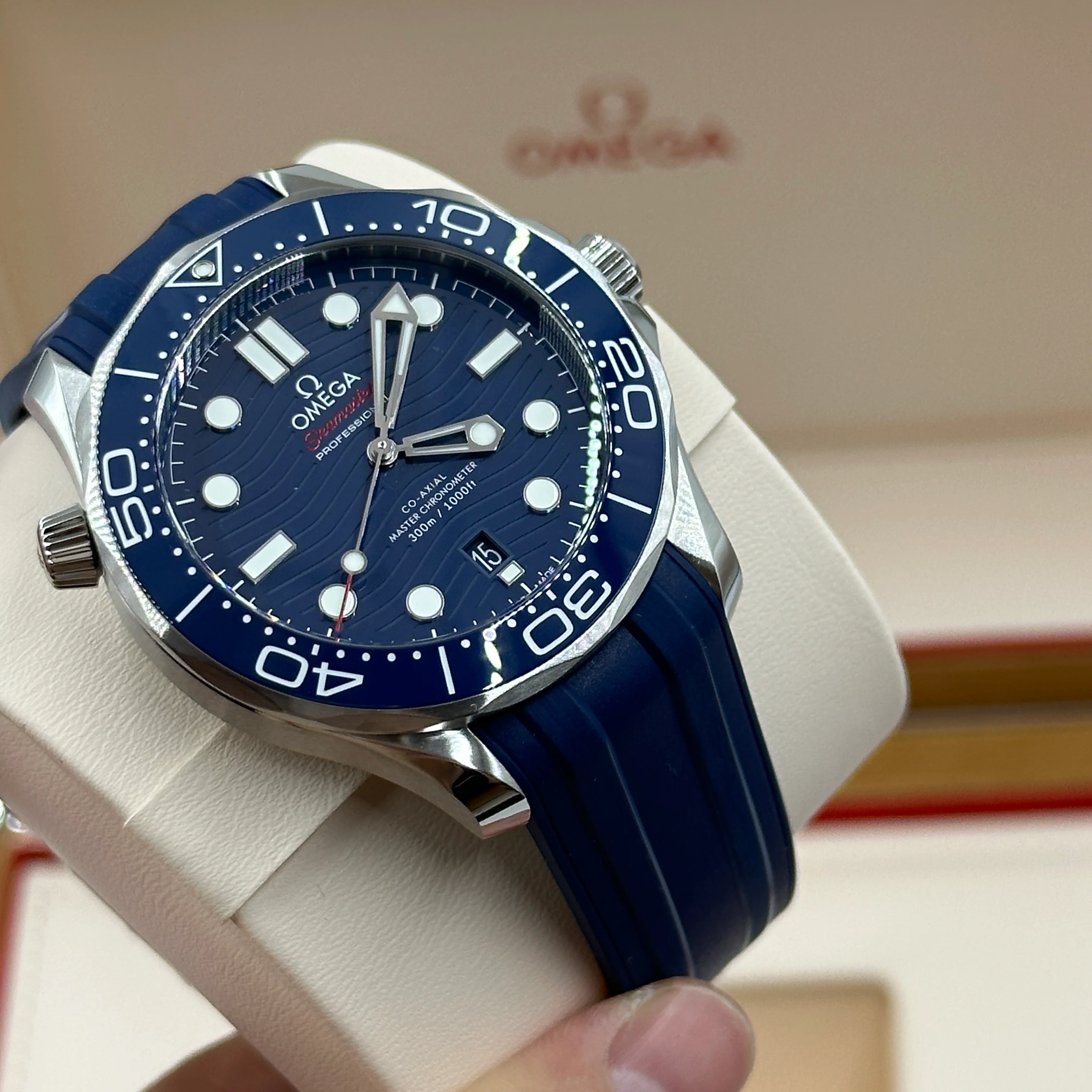 Omega Seamaster Diver 300 M 210.32.42.20.03.001 - Image 11