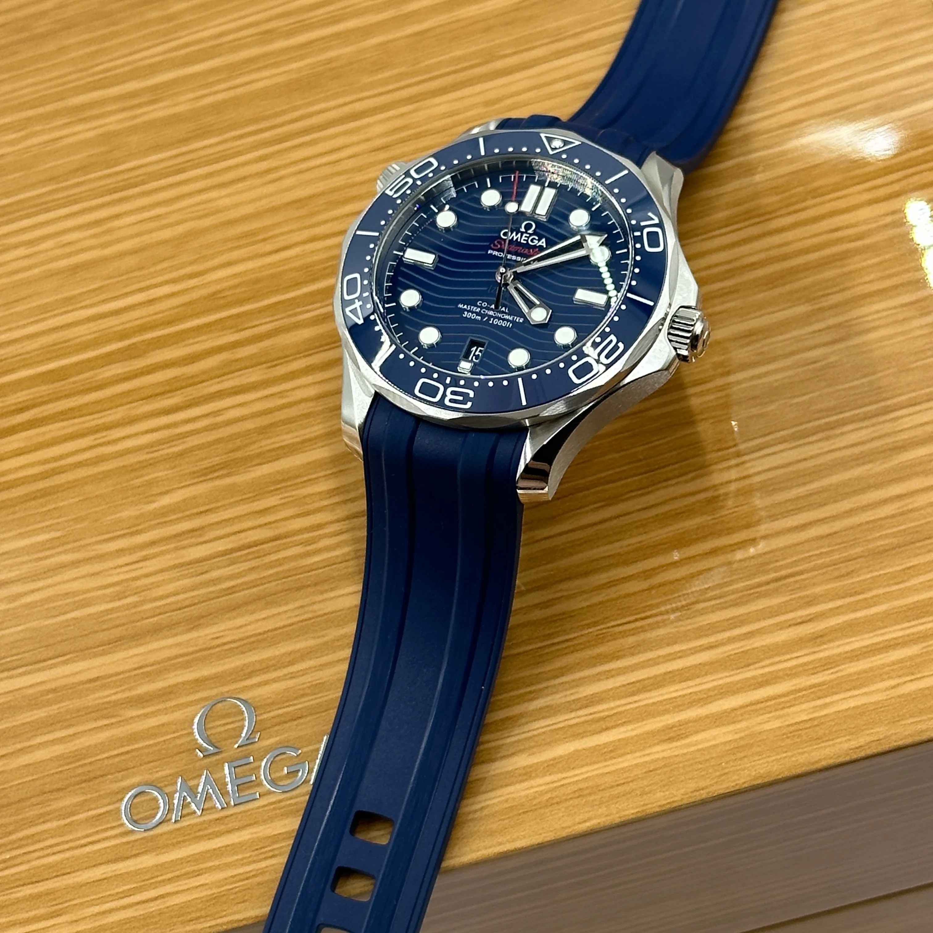 Omega Seamaster Diver 300 M 210.32.42.20.03.001 - Image 13