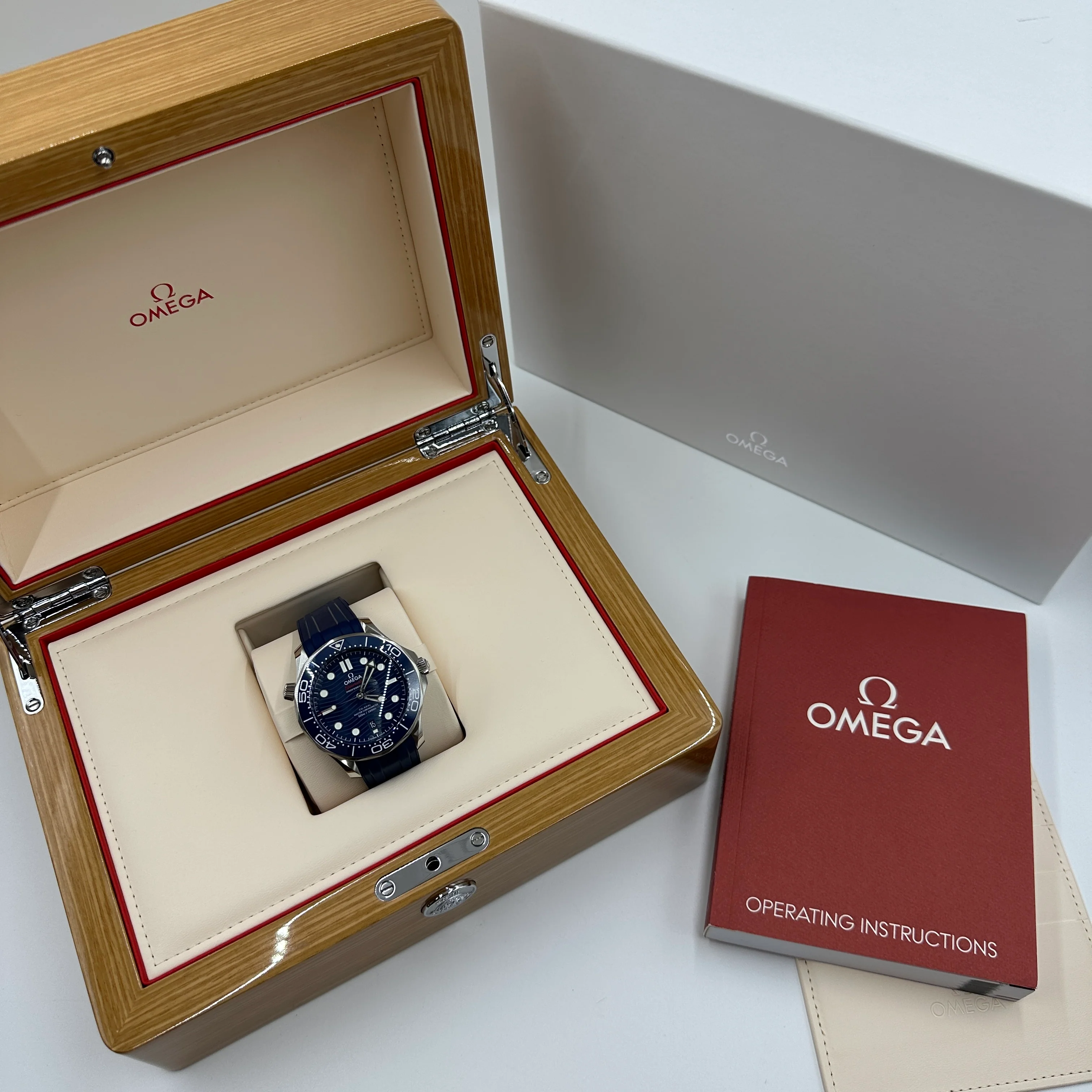 Omega Seamaster Diver 300 M 210.32.42.20.03.001 - Image 3