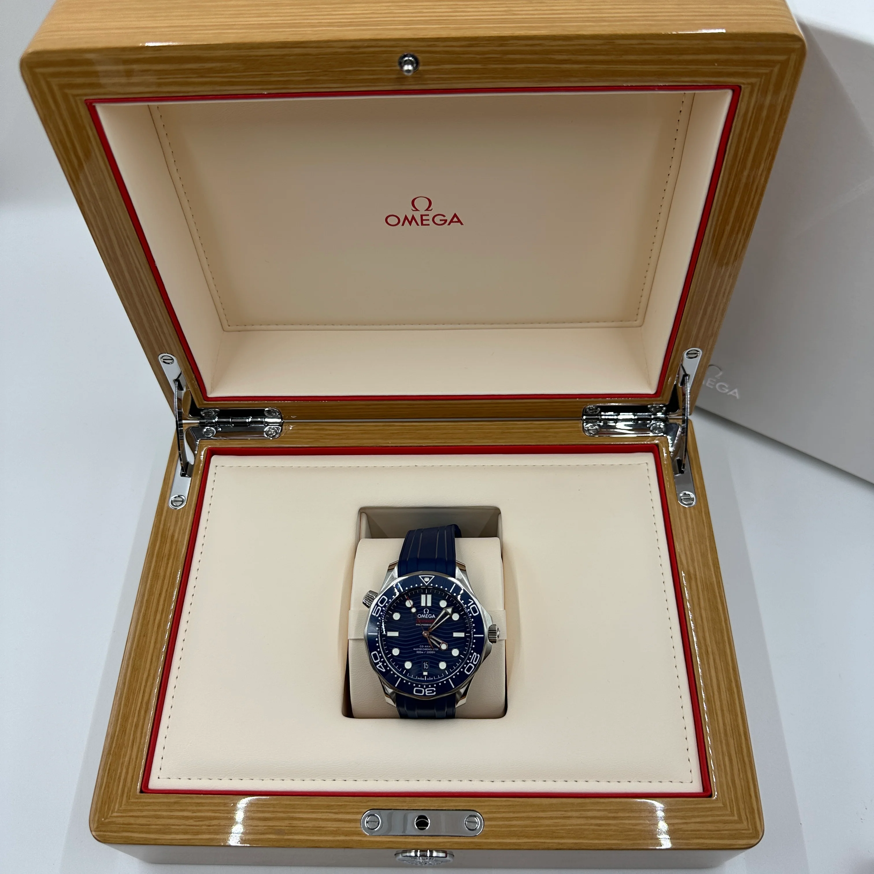 Omega Seamaster Diver 300 M 210.32.42.20.03.001 - Image 5