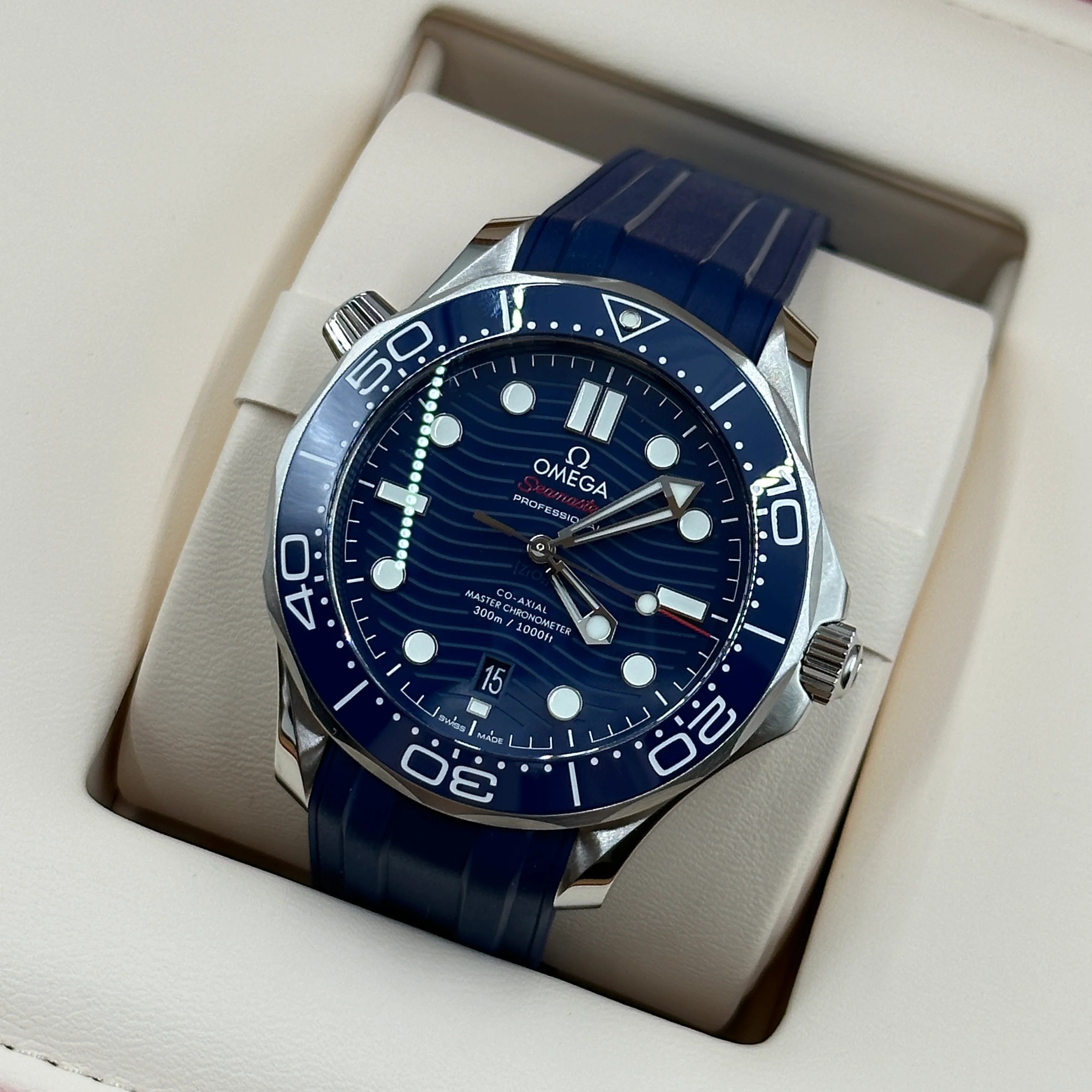 Omega Seamaster Diver 300 M 210.32.42.20.03.001 - Image 9