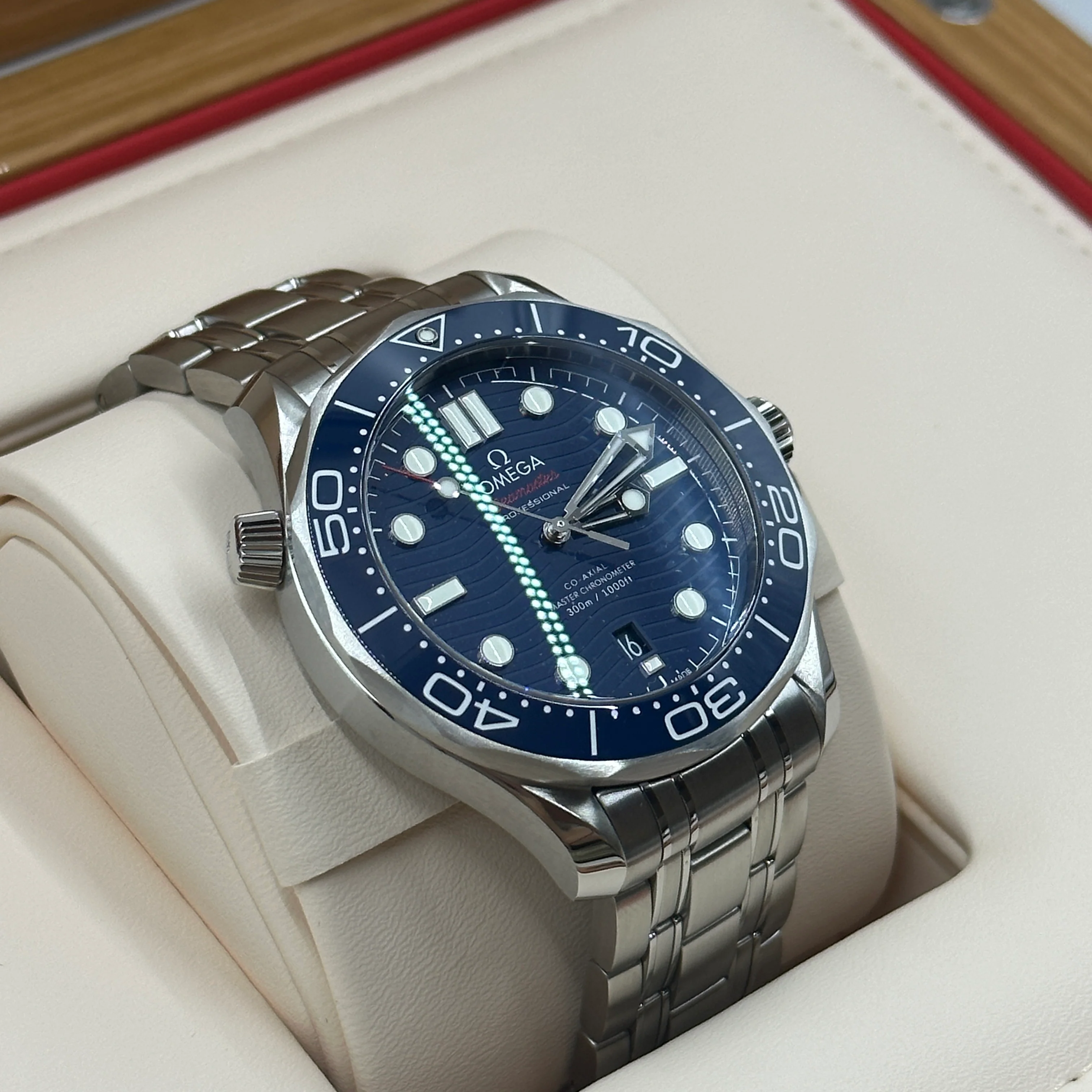 Omega Seamaster Diver 300M 210.30.42.20.03.001 2026 - Image 10