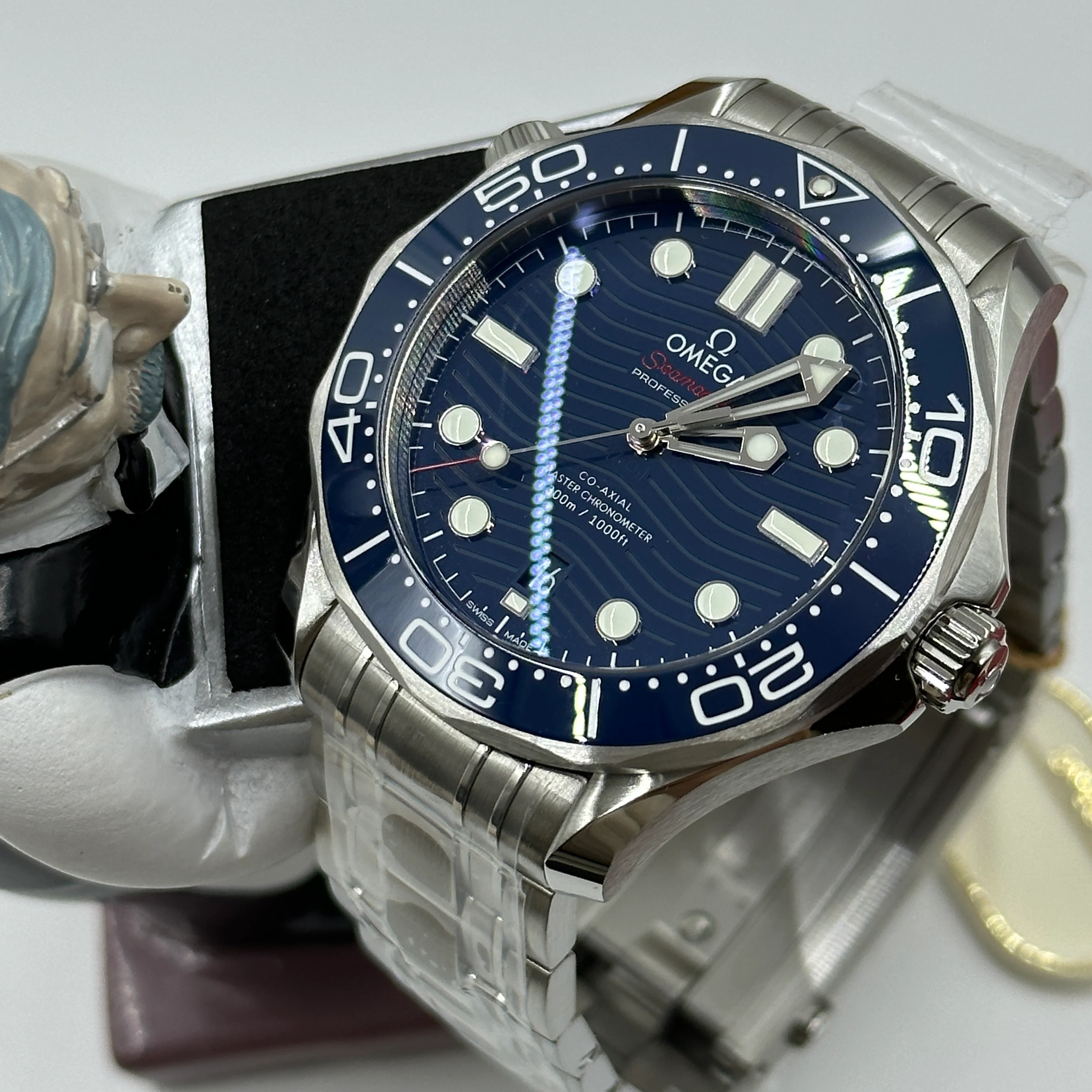 Omega Seamaster Diver 300M 210.30.42.20.03.001 2026 - Image 4