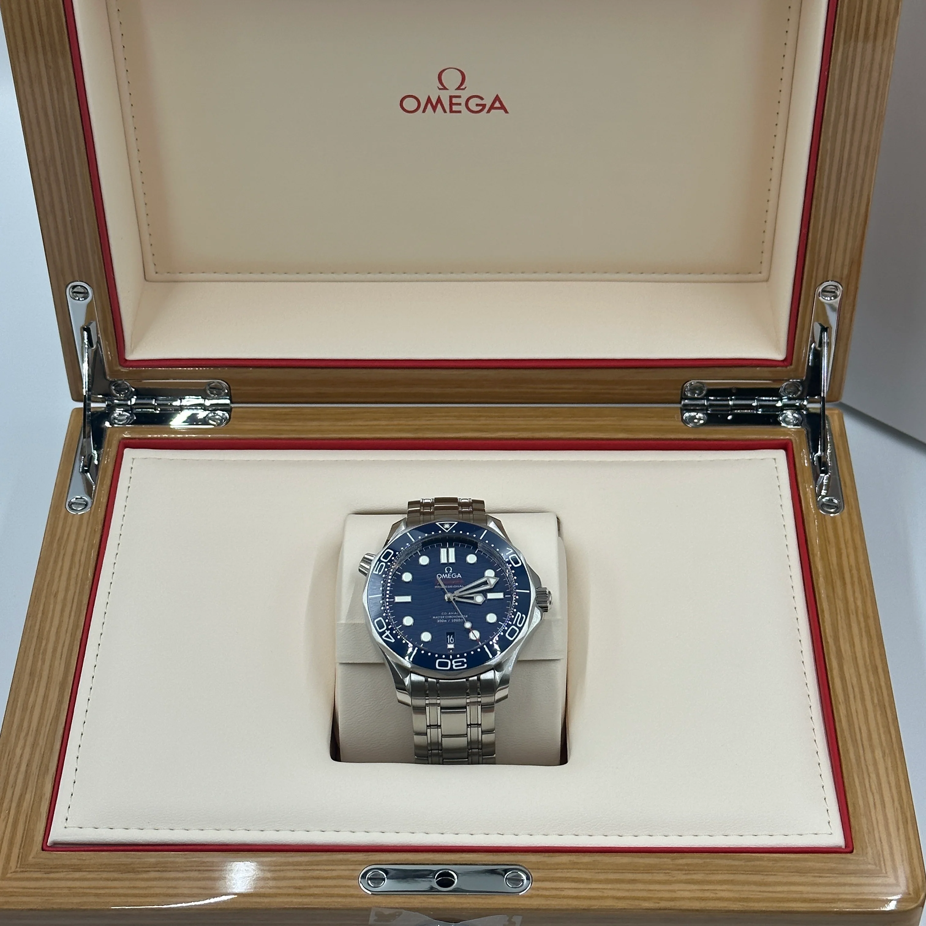 Omega Seamaster Diver 300M 210.30.42.20.03.001 2026 - Image 6