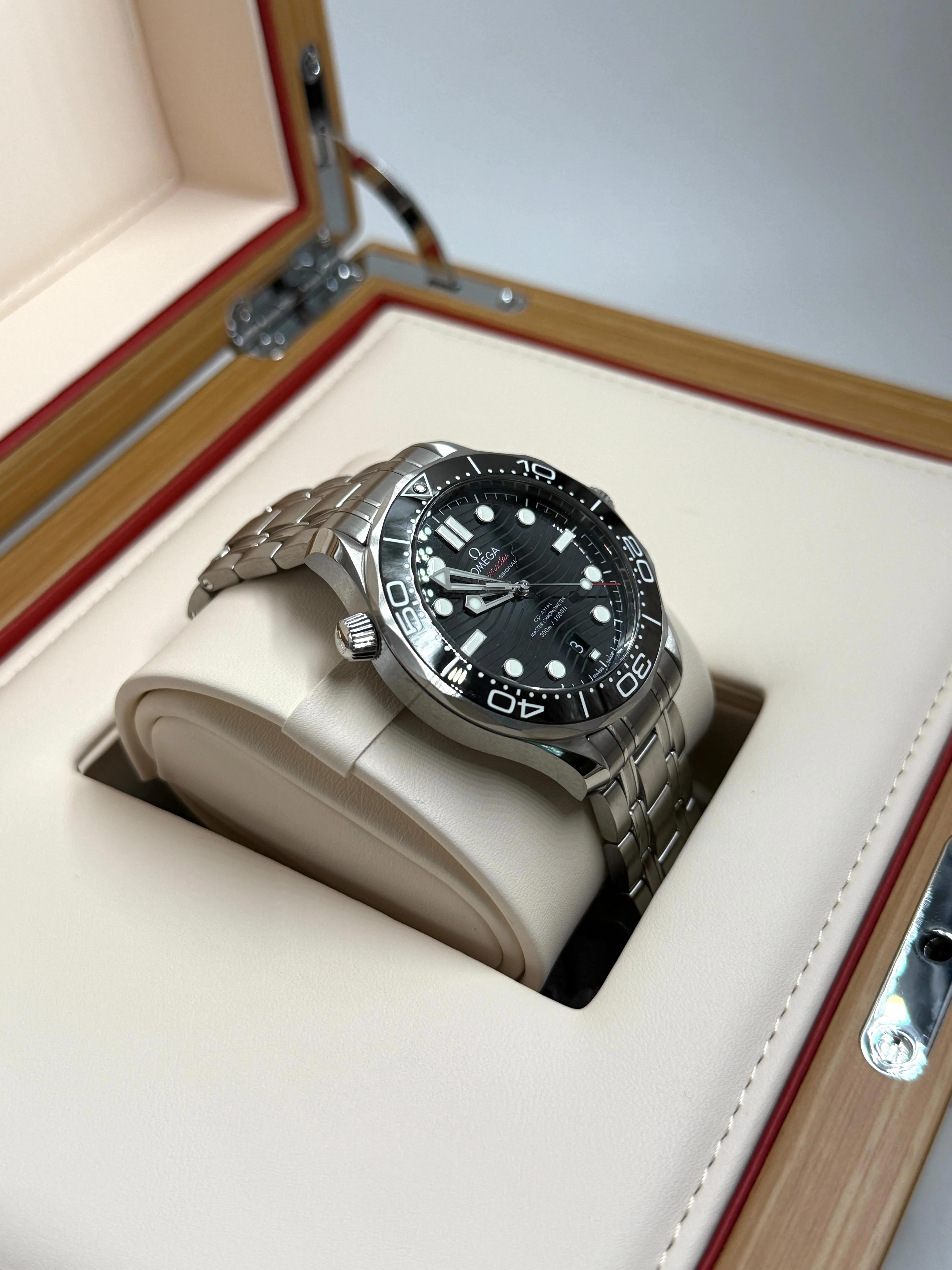 Omega Seamaster Diver 300M 42 MM 210.30.42.20.01.001 - Image 7