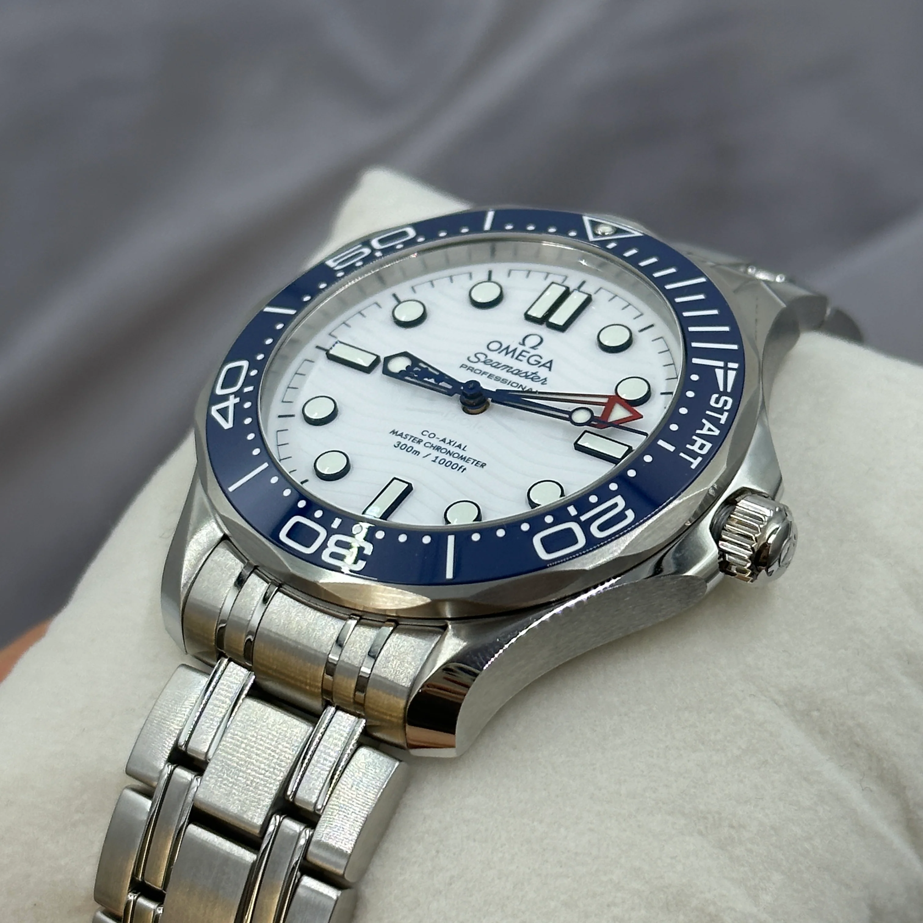 Omega Seamaster Diver 300M 42MM 210.30.42.20.04.002 2024 Iol - Image 12