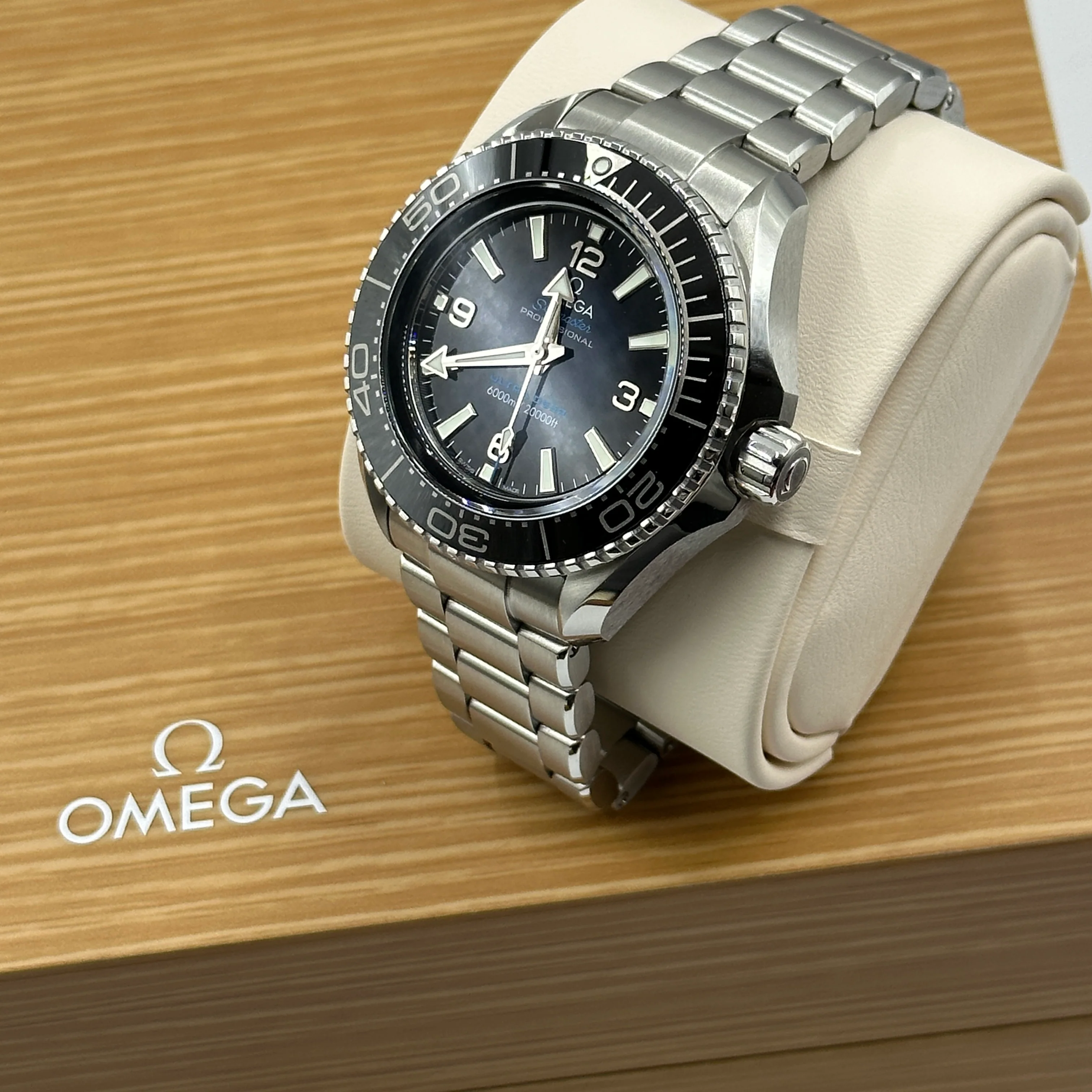 Omega Seamaster Planet Ocean 6000M 45.5 MM 215.30.46.21.03.001 2023 - Image 15