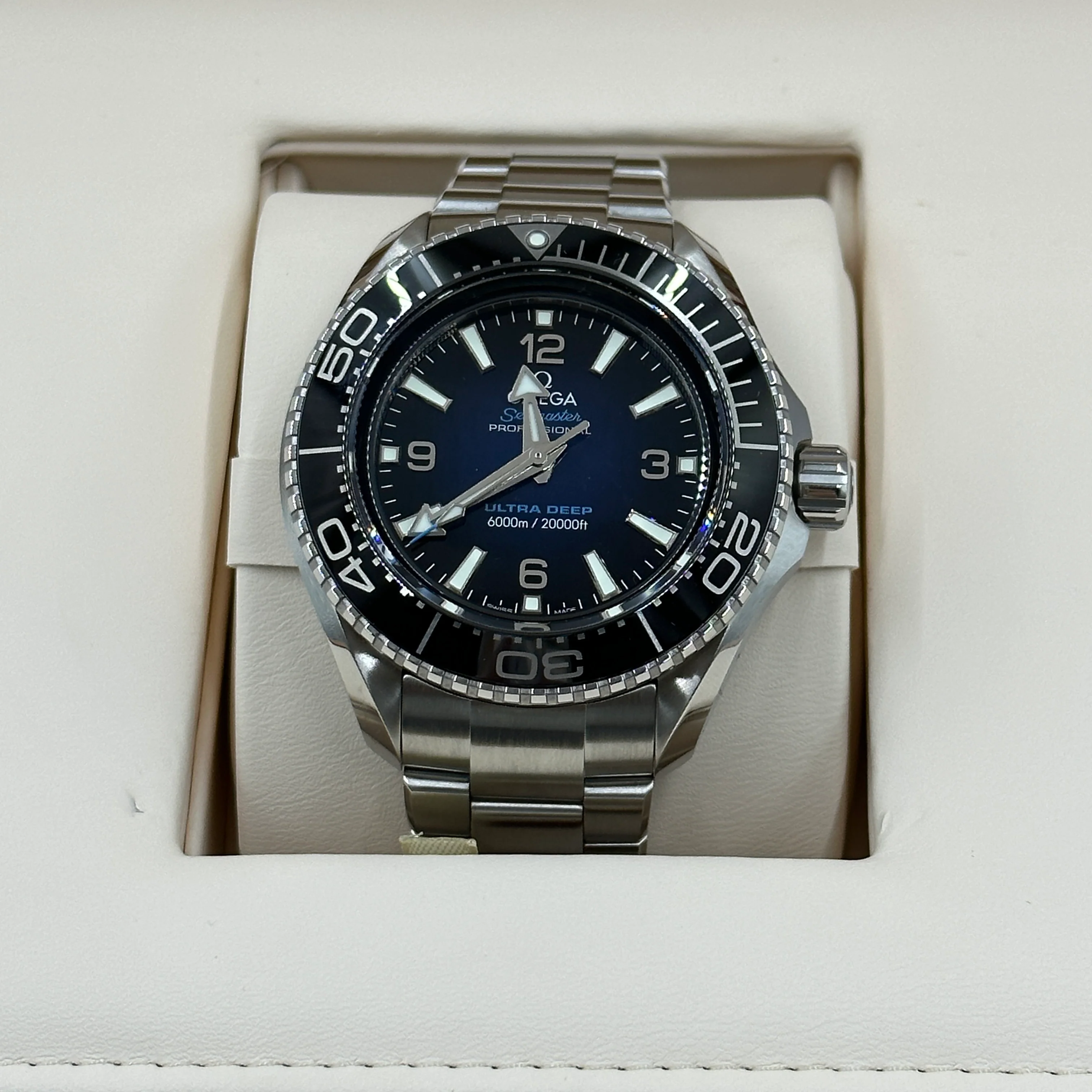 Omega Seamaster Planet Ocean 6000M 45.5 MM 215.30.46.21.03.001 2023 - Image 5