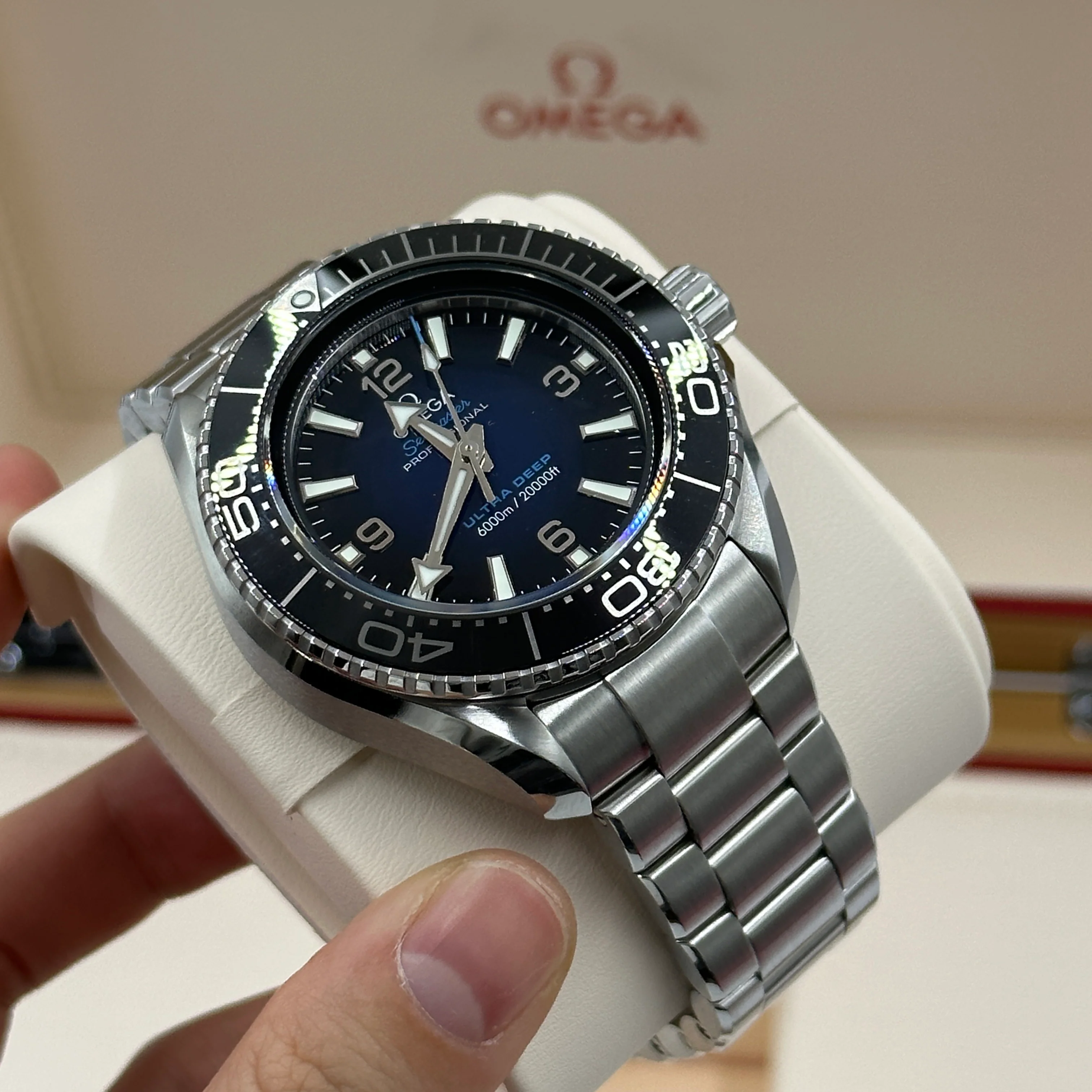 Omega Seamaster Planet Ocean 6000M 45.5 MM 215.30.46.21.03.001 2023 - Image 8