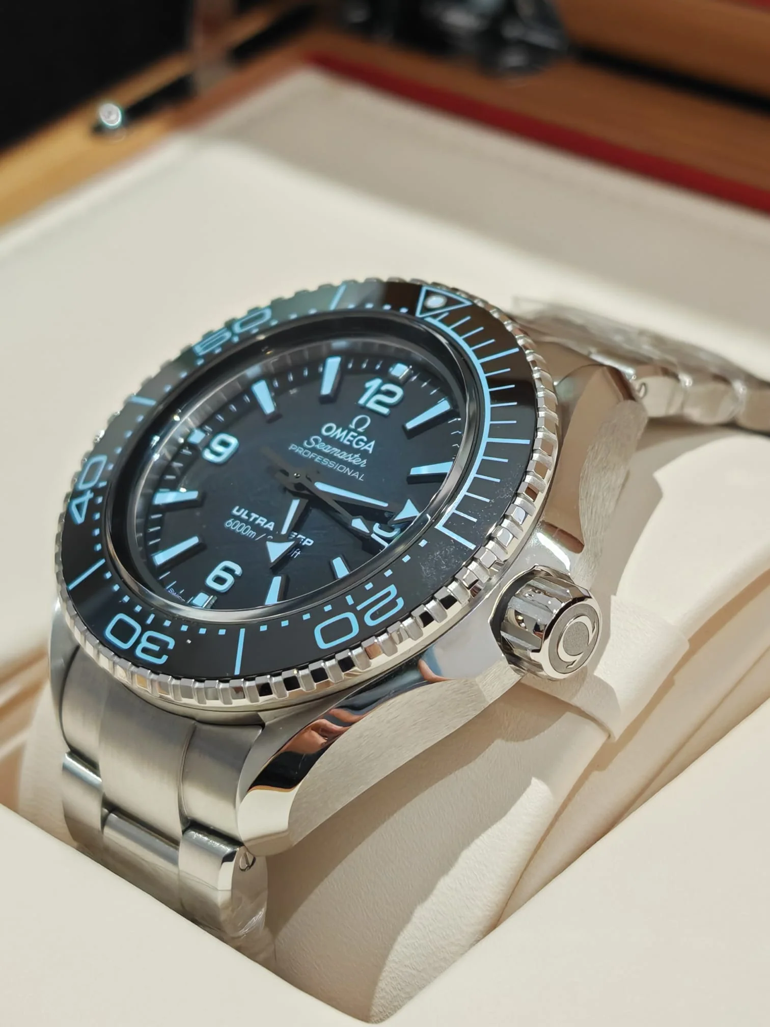 Omega Seamaster Planet Ocean 6000M 45.5 MM 215.30.46.21.03.002 2024 - Image 3