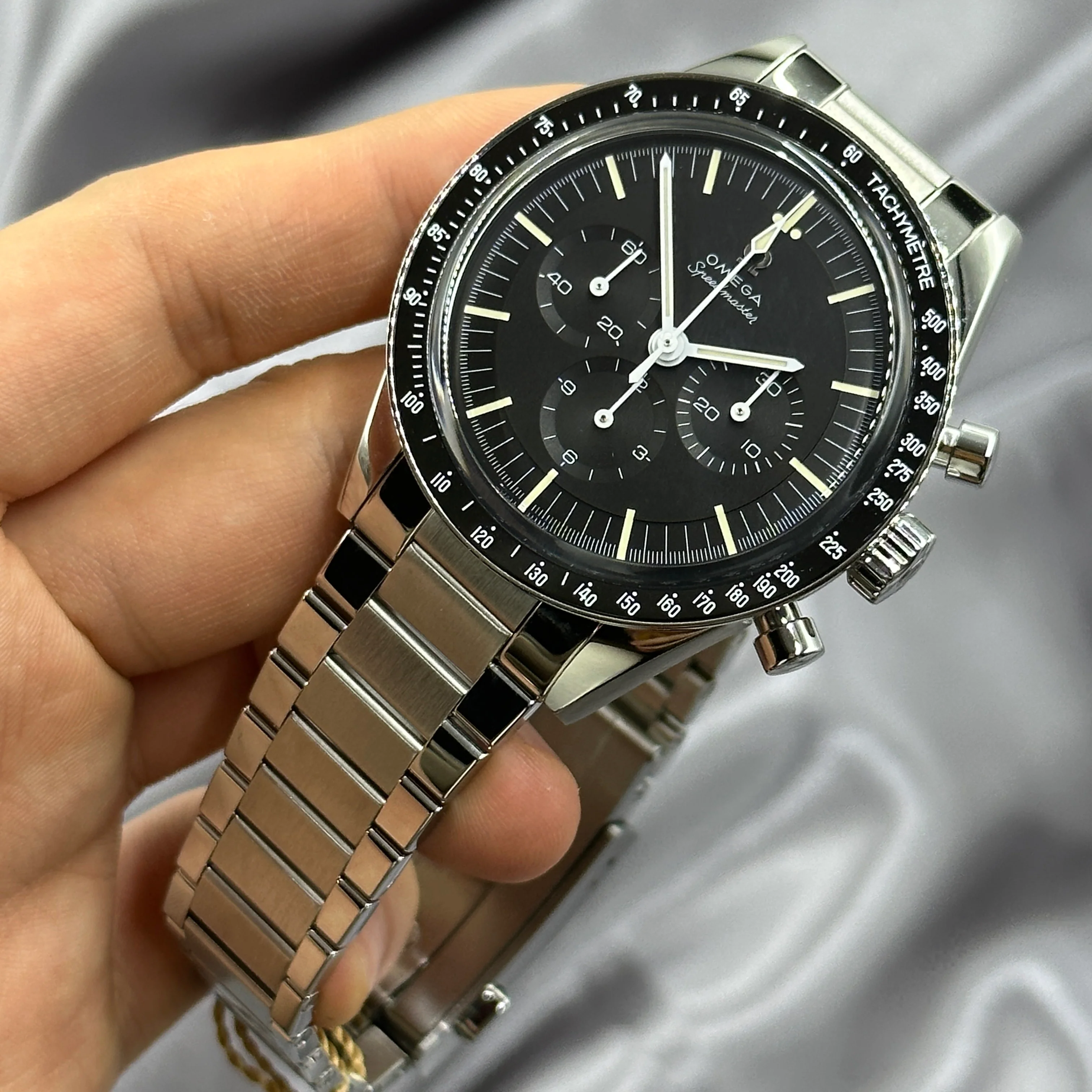 Omega Speedmaster Calibre 321 39.7 MM 311.30.40.30.01.001 2024 - Image 4