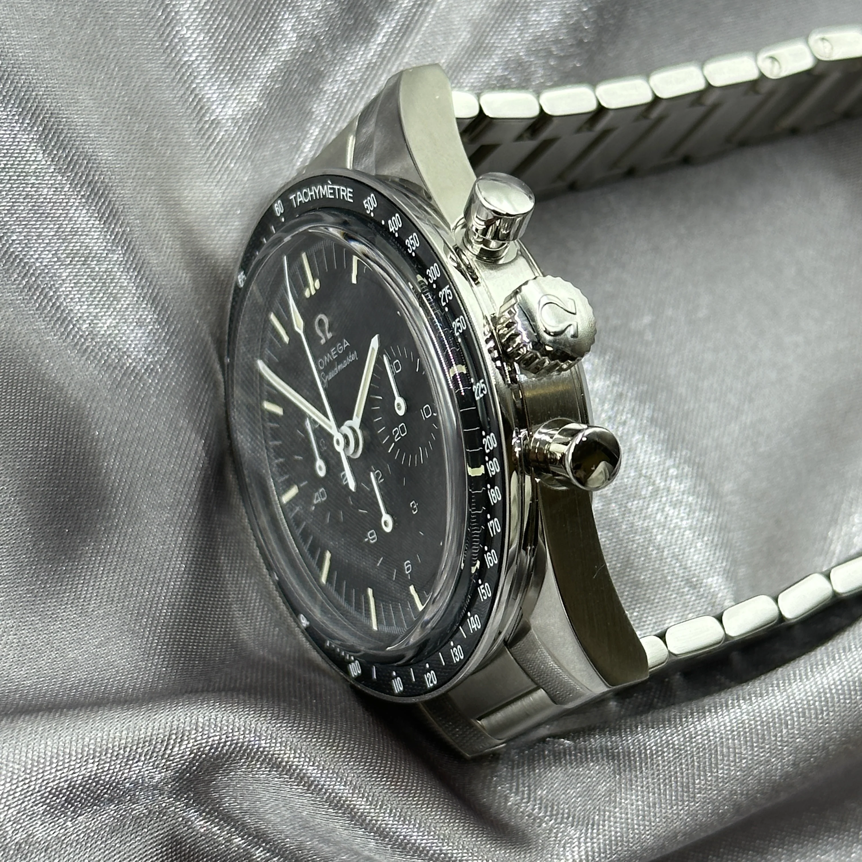 Omega Speedmaster Calibre 321 39.7 MM 311.30.40.30.01.001 2024 - Image 9