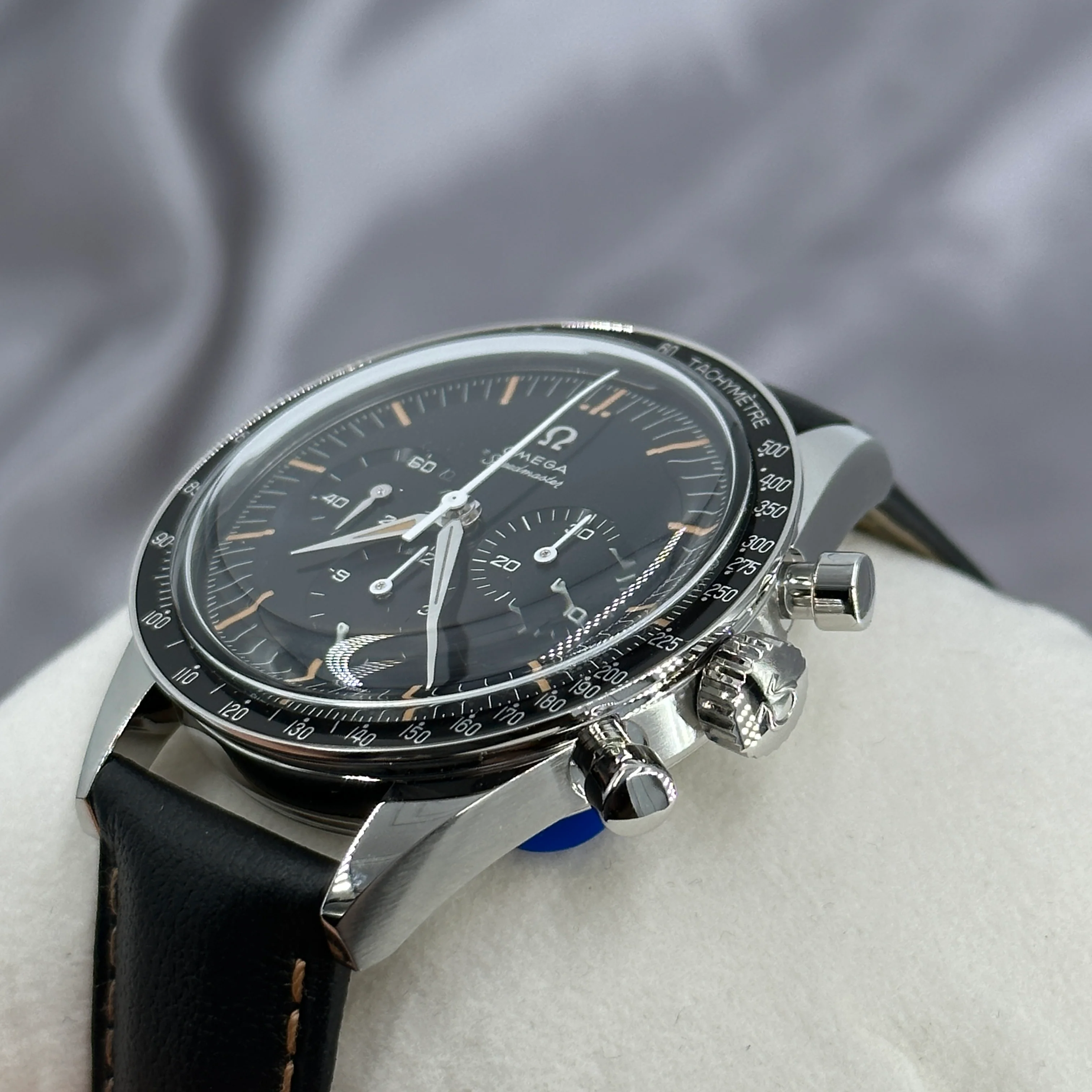 Omega Speedmaster First Omega In Space 39.7MM 310.32.40.50.06.001 2025 - Image 14
