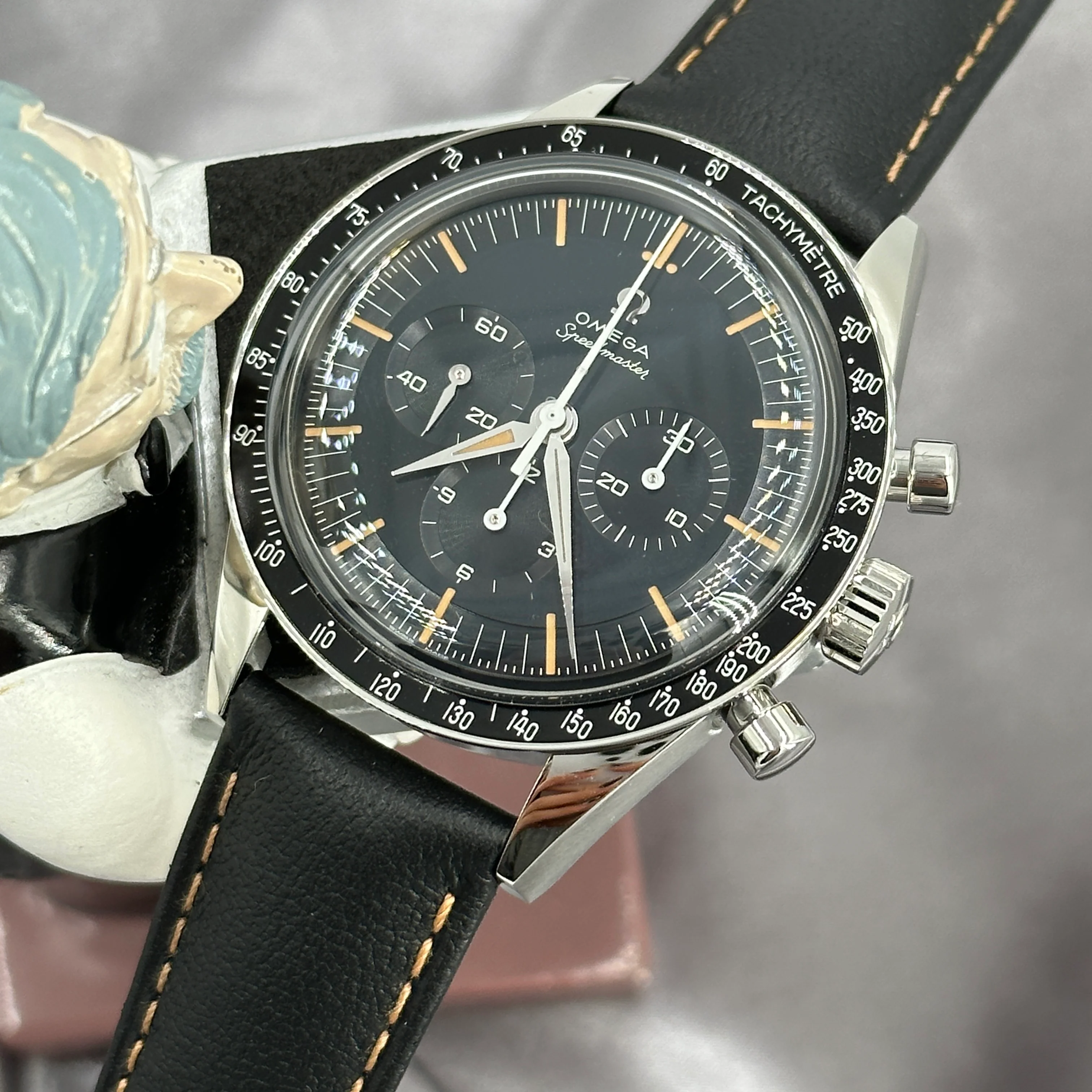 Omega Speedmaster First Omega In Space 39.7MM 310.32.40.50.06.001 2025 - Image 18