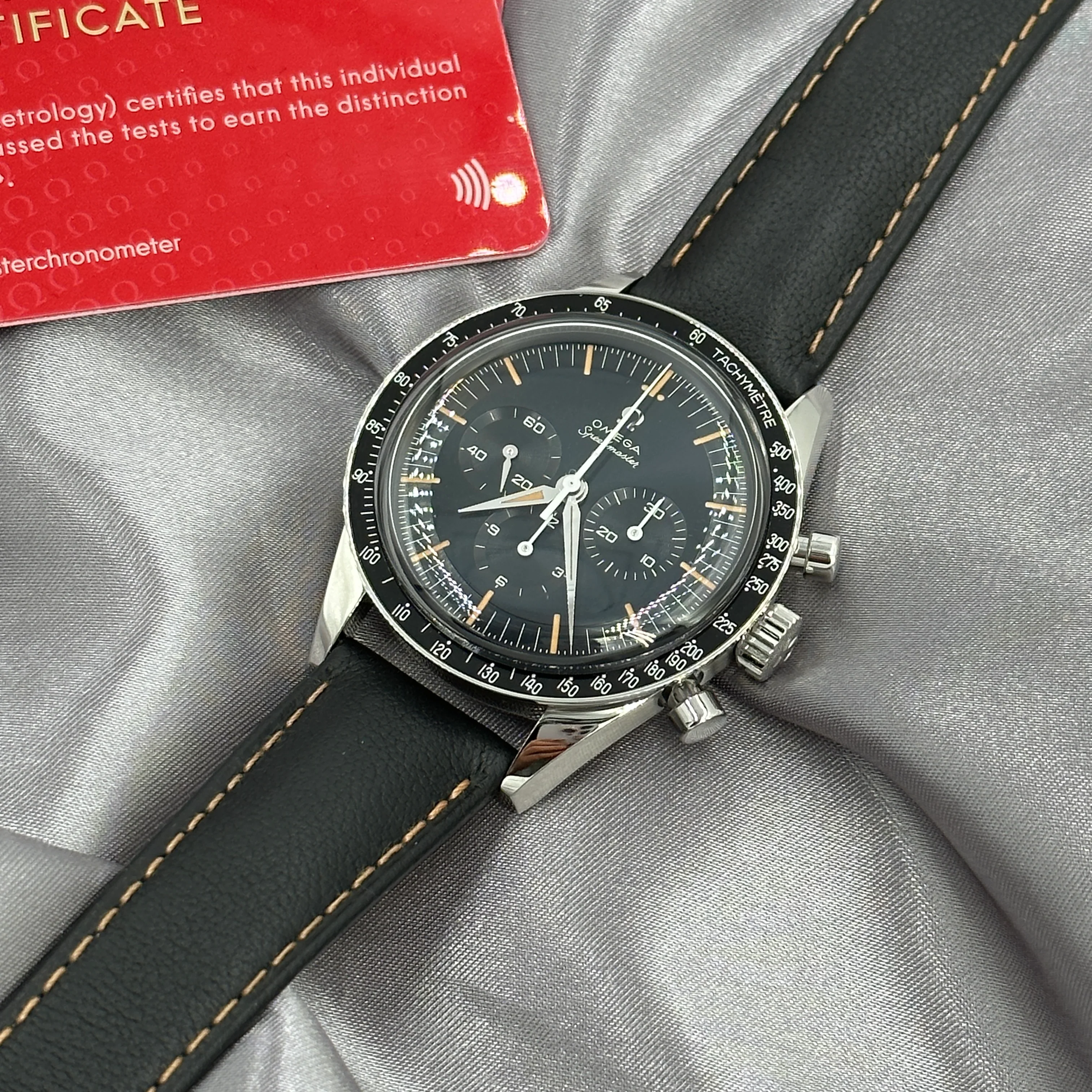 Omega Speedmaster First Omega In Space 39.7MM 310.32.40.50.06.001 2025 - Image 4