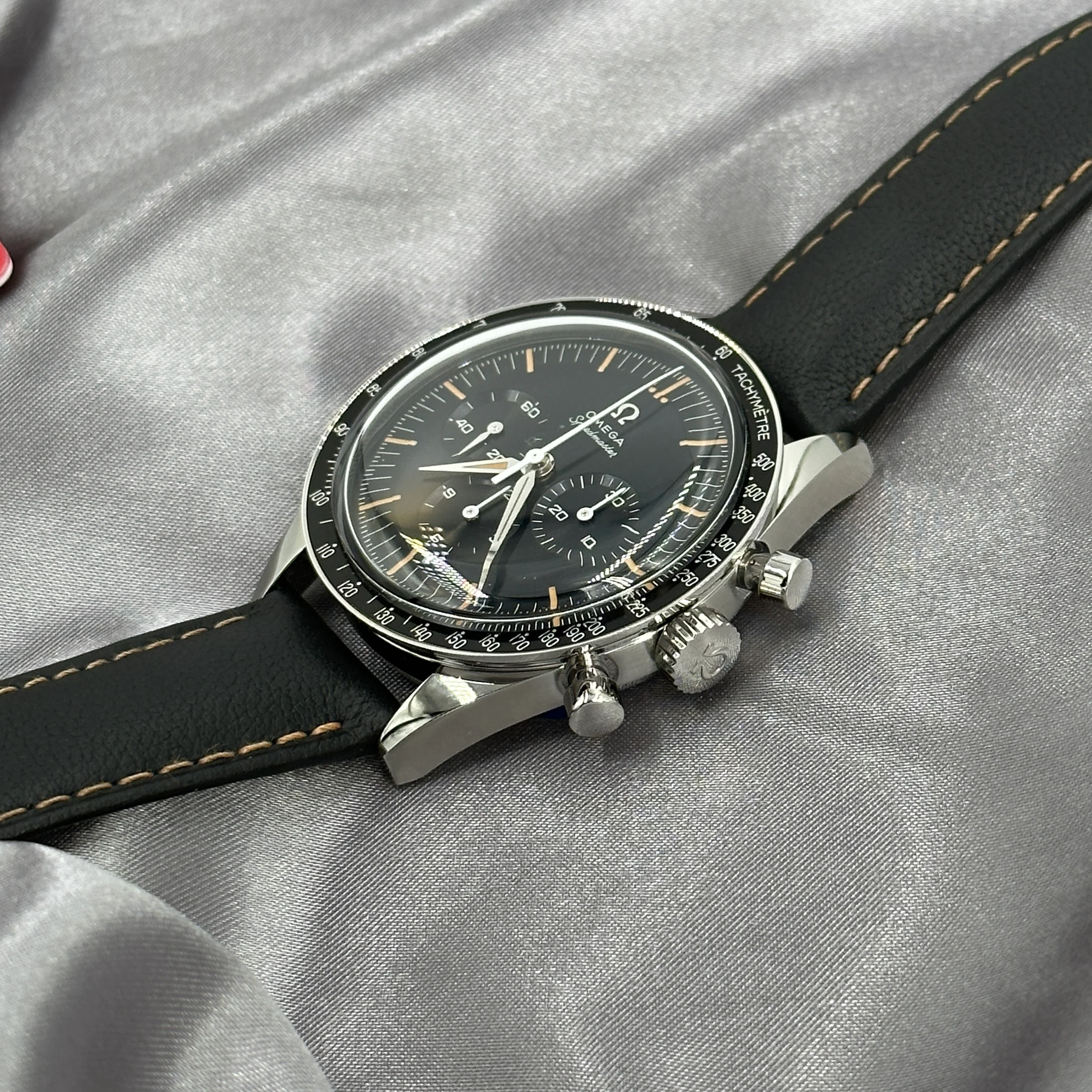 Omega Speedmaster First Omega In Space 39.7MM 310.32.40.50.06.001 2025 - Image 7