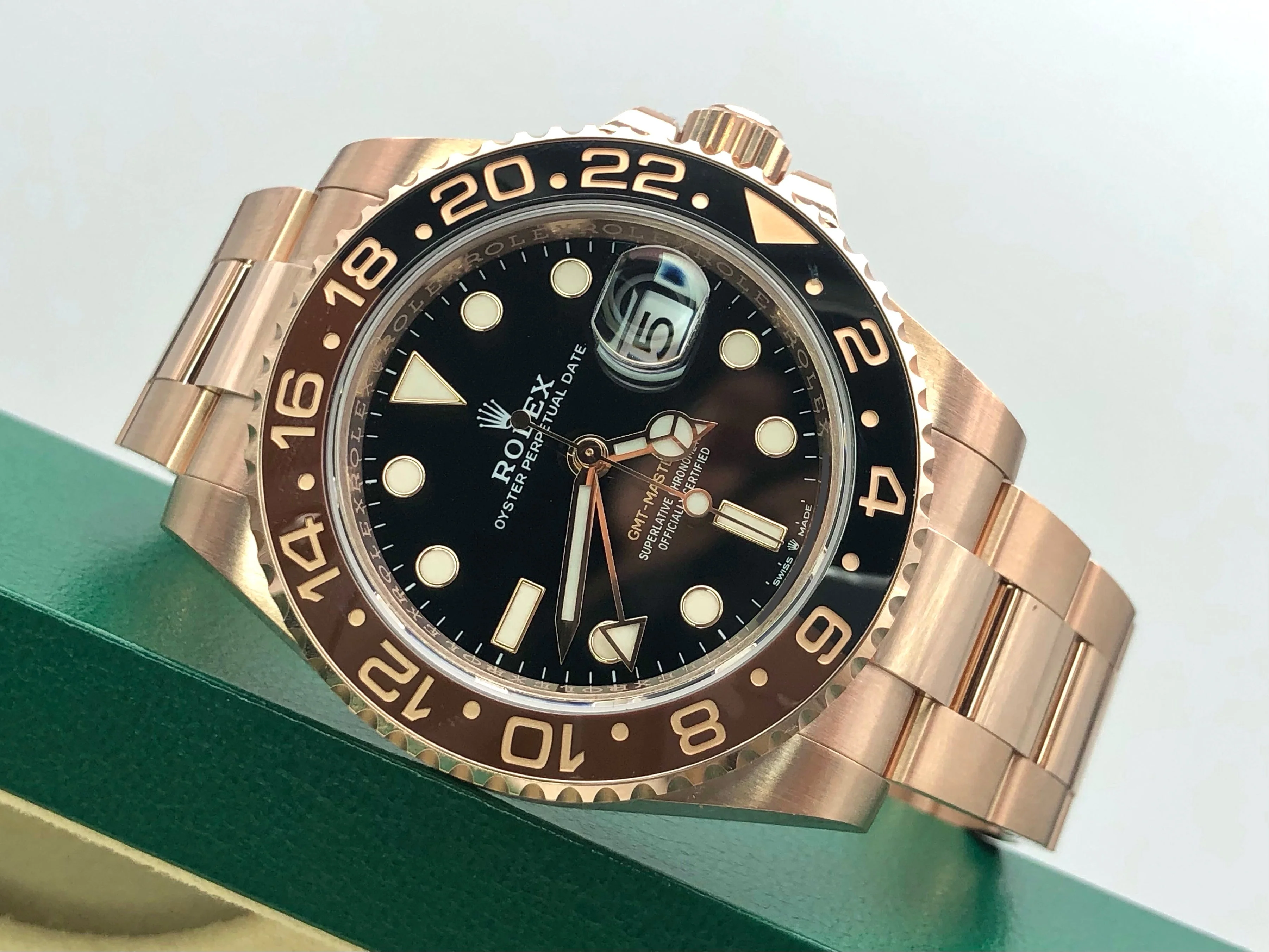 Rolex GMT-Master II 40 126715CHNR 2024 - Image 12