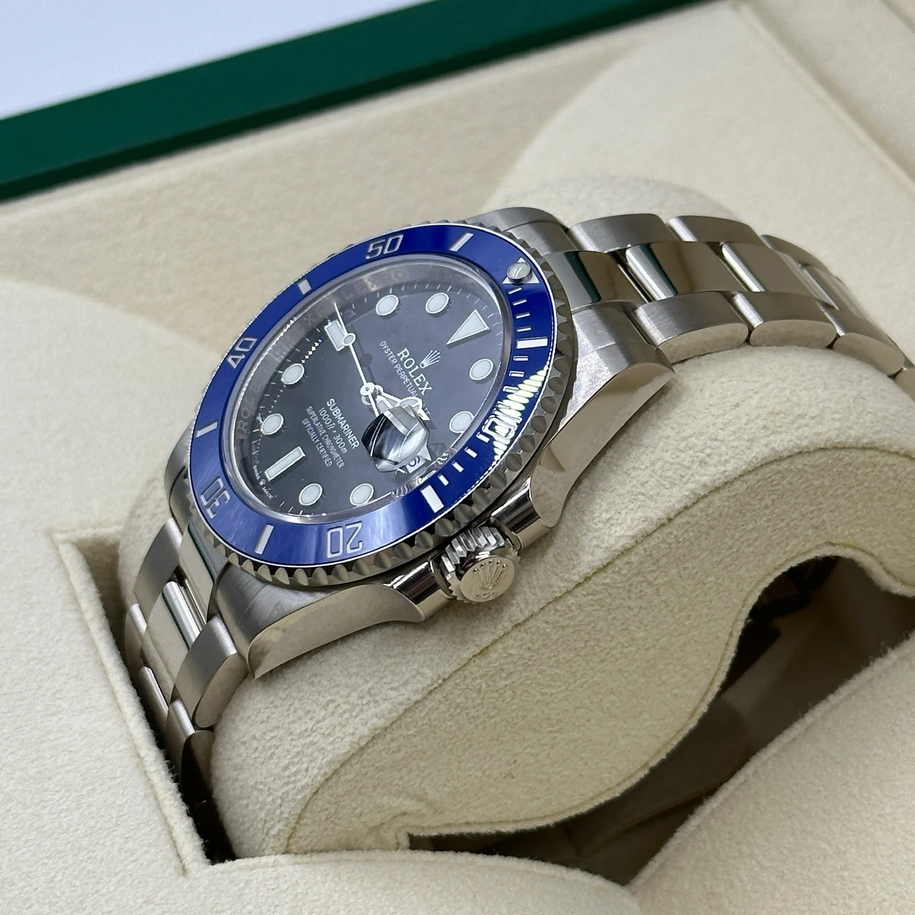 Rolex Submariner Date 41 126619LB 2021 - Image 7