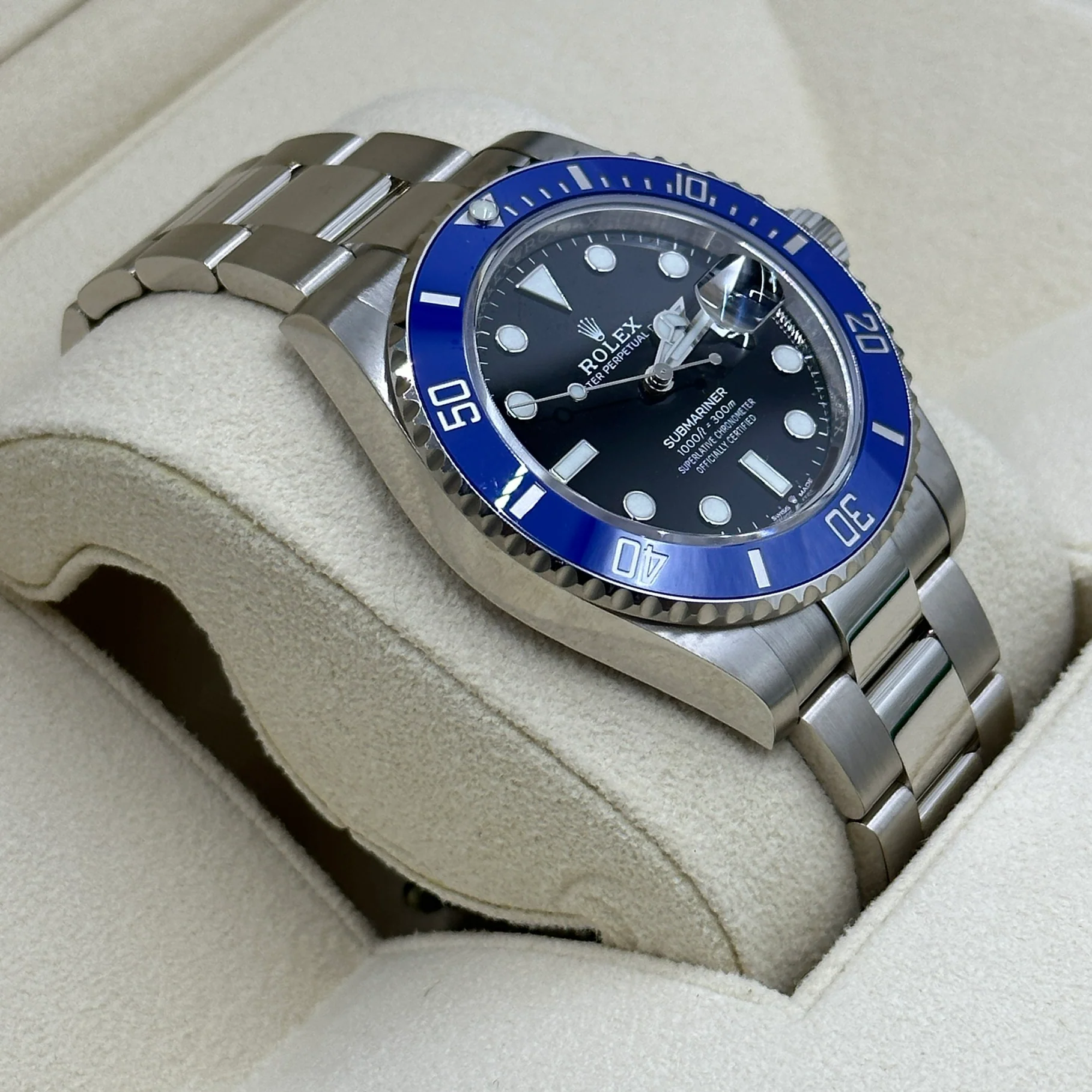 Rolex Submariner Date 41 126619LB 2021 - Image 8