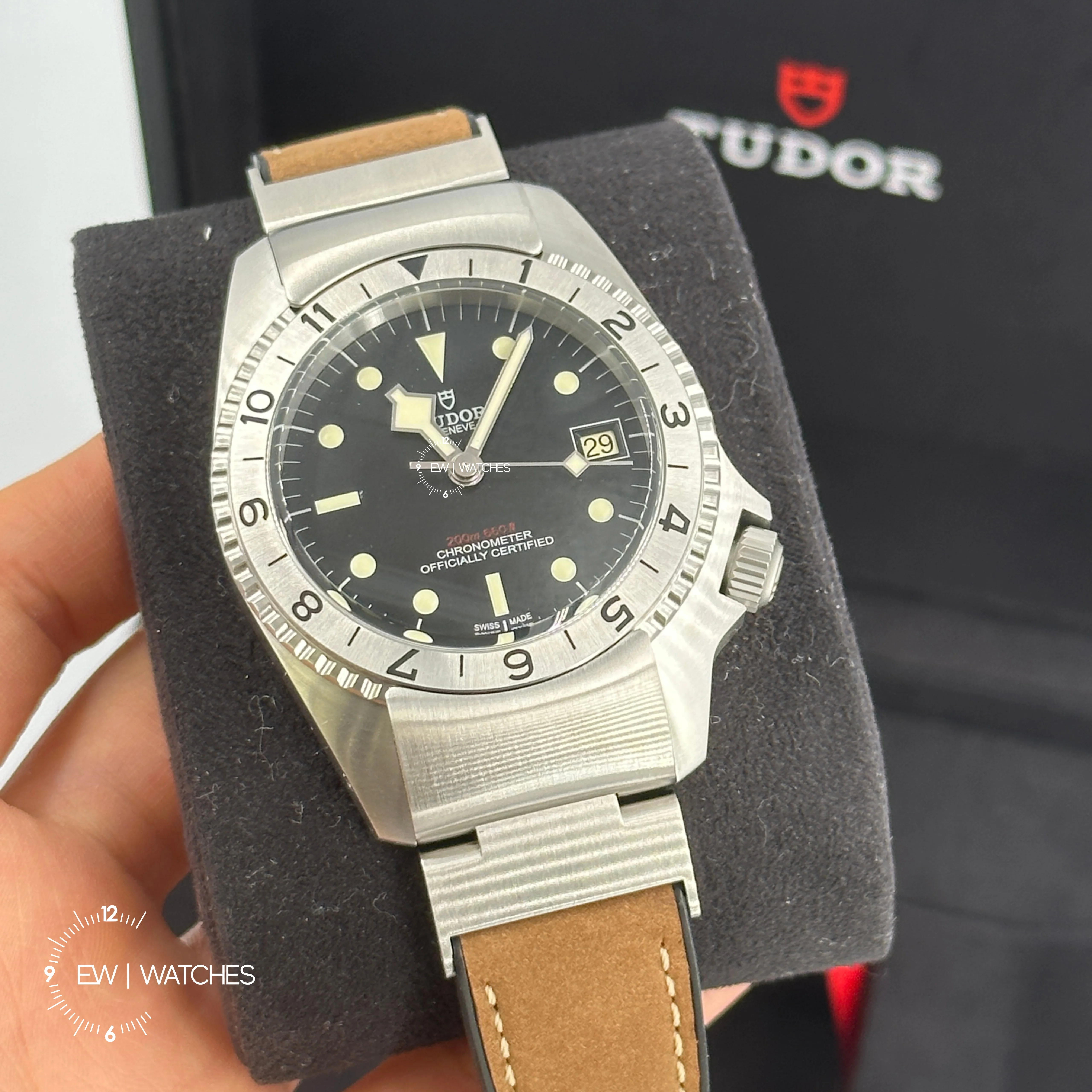 Tudor Black Bay P01 42mm 70150-0001 Black Leather 2024 - Image 10