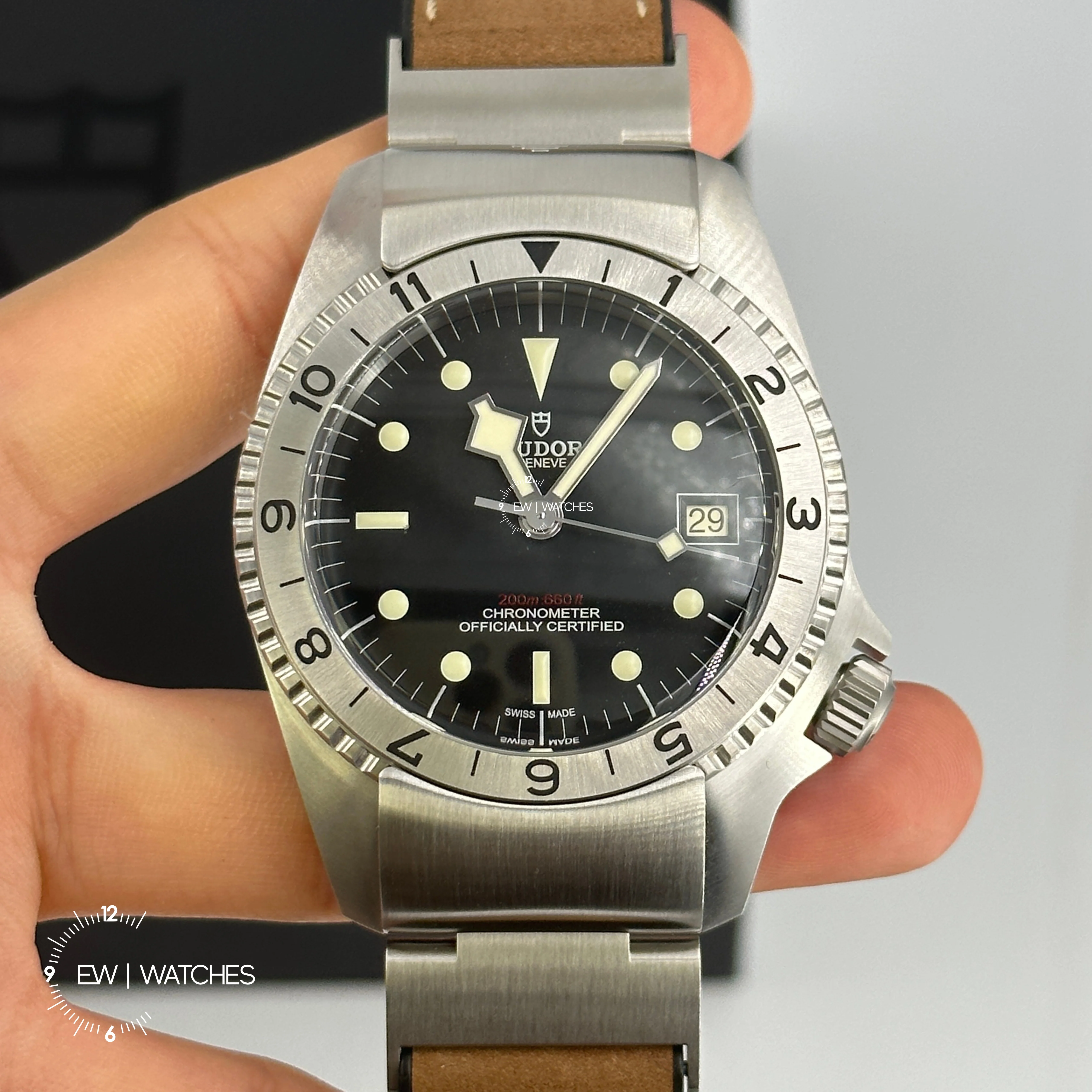 Tudor Black Bay P01 42mm 70150-0001 Black Leather 2024 - Image 11