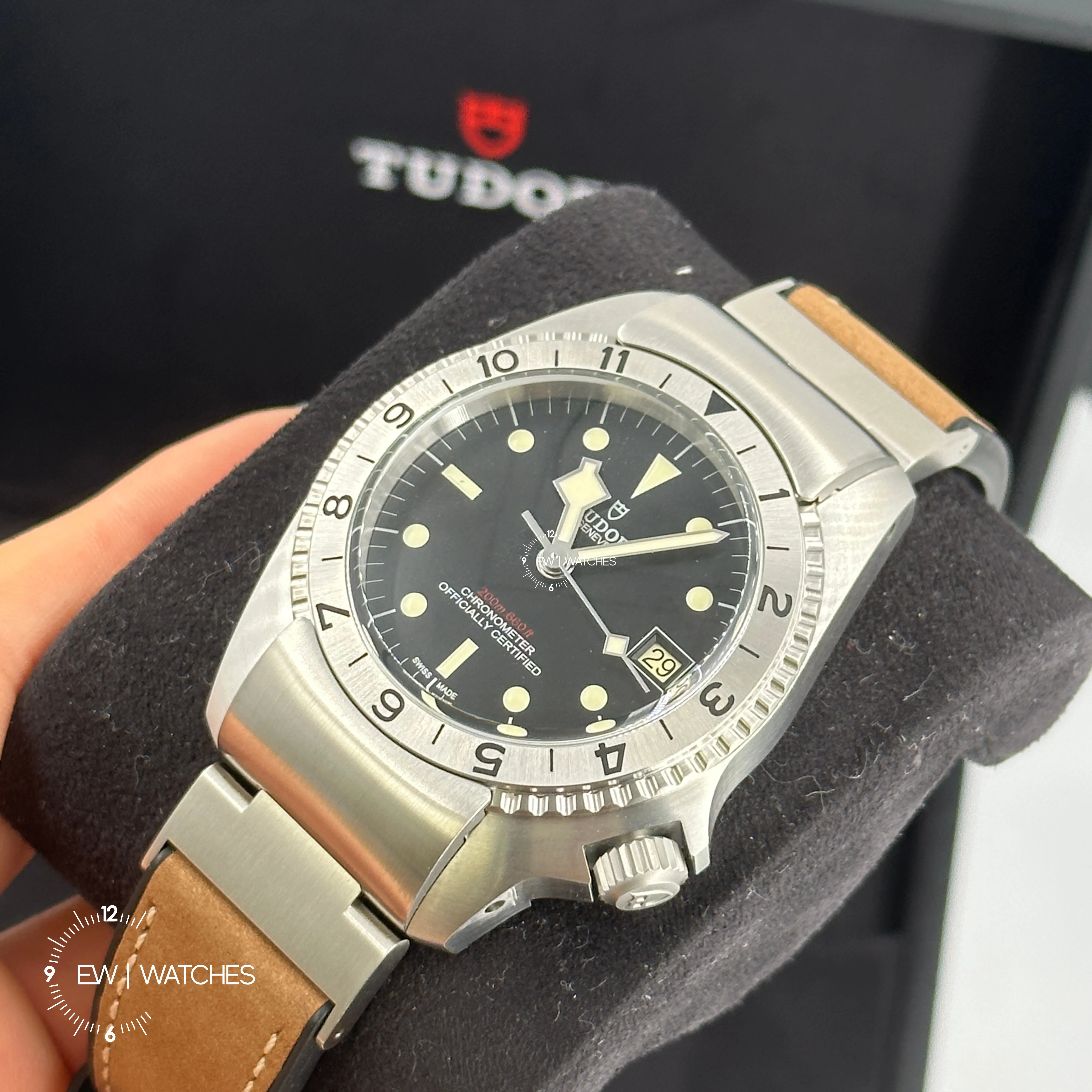 Tudor Black Bay P01 42mm 70150-0001 Black Leather 2024 - Image 12