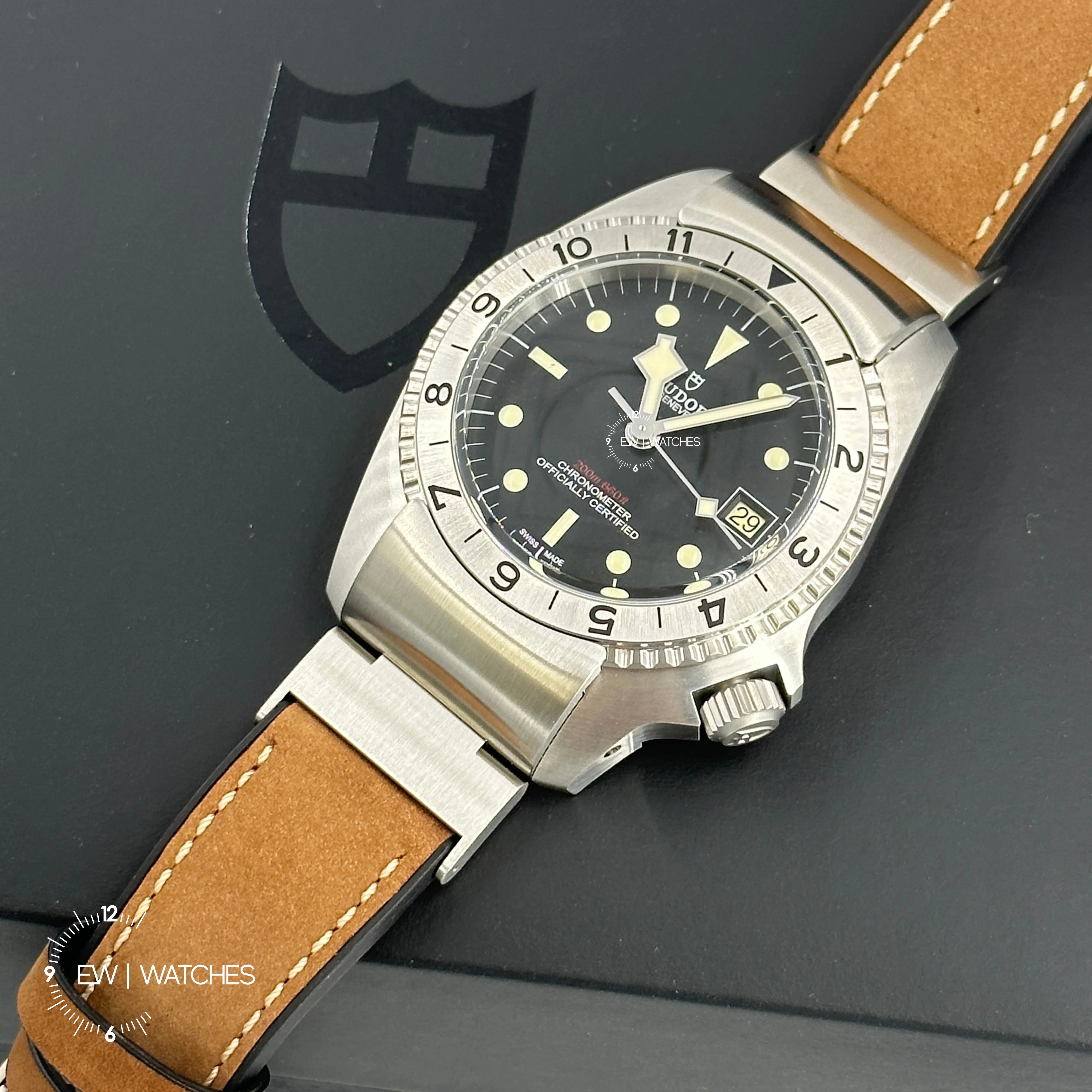 Tudor Black Bay P01 42mm 70150-0001 Black Leather 2024 - Image 16